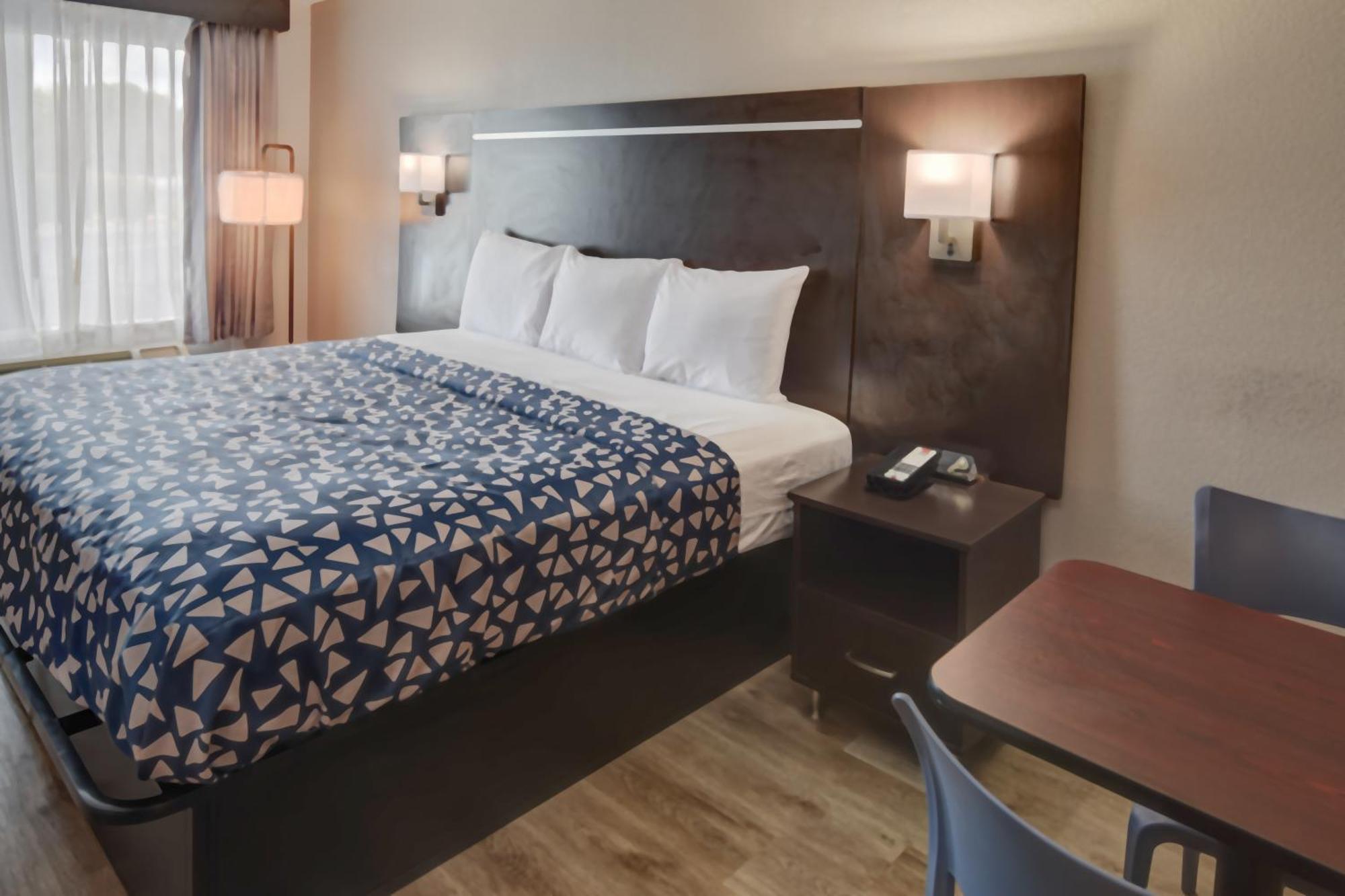 Econo Lodge Sevierville-Pigeon Forge On The River Екстериор снимка