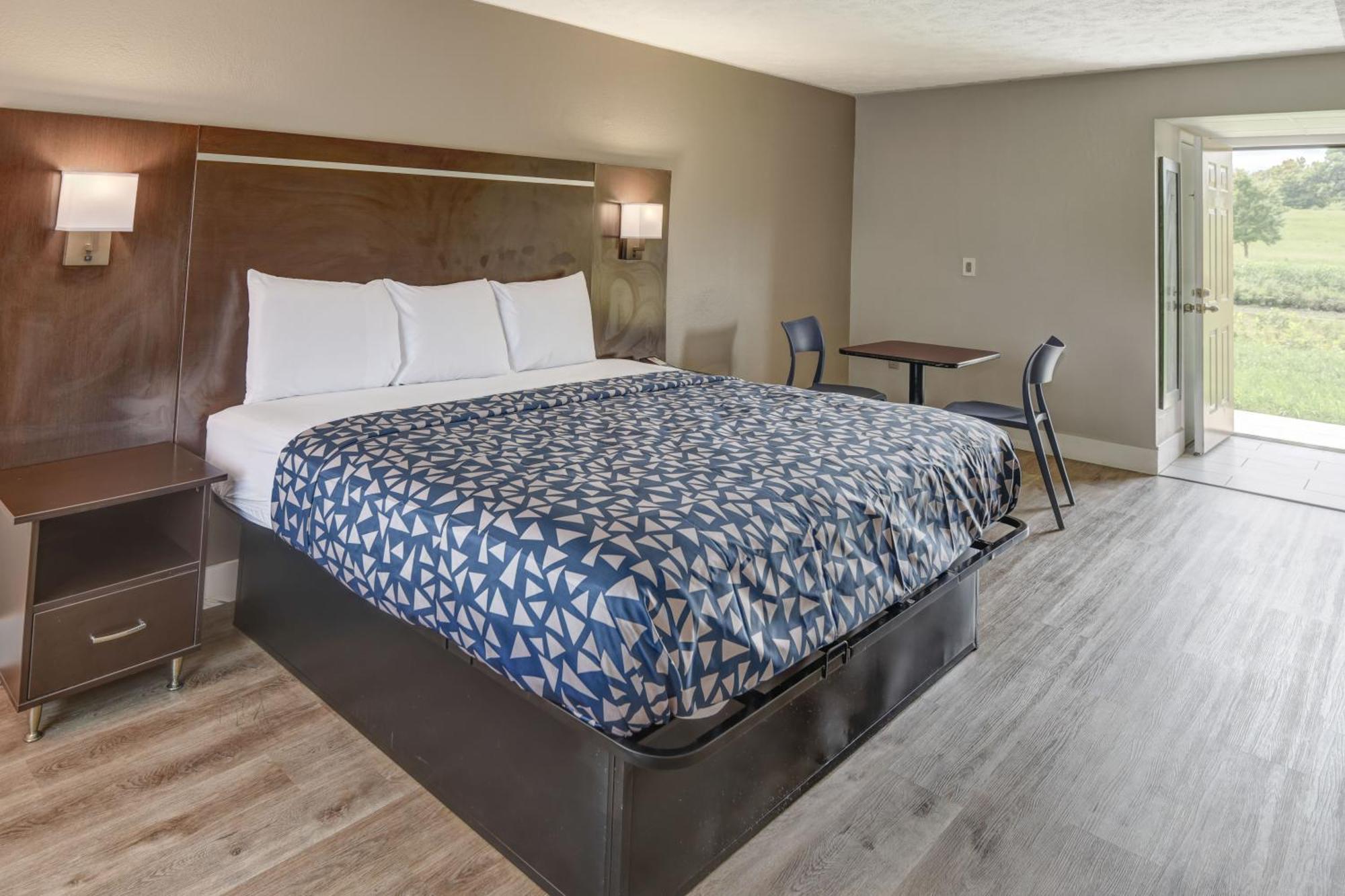 Econo Lodge Sevierville-Pigeon Forge On The River Екстериор снимка