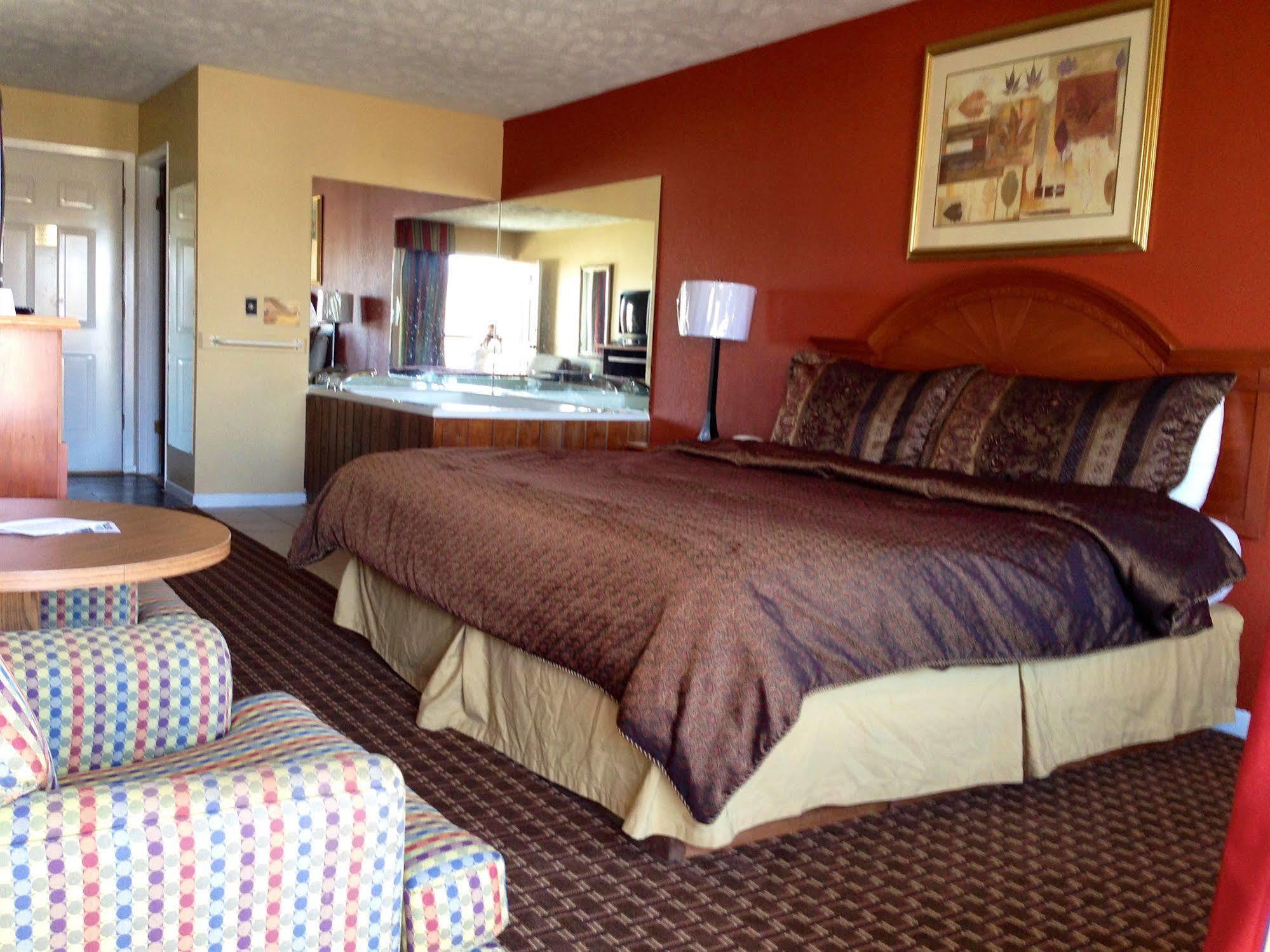 Econo Lodge Sevierville-Pigeon Forge On The River Екстериор снимка